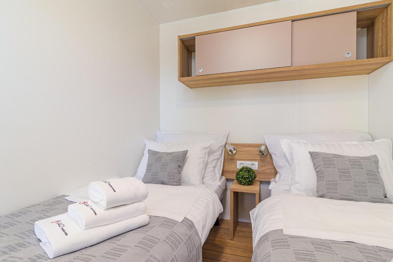 Ivaci Luxury Mobile Homes Campingplatz *